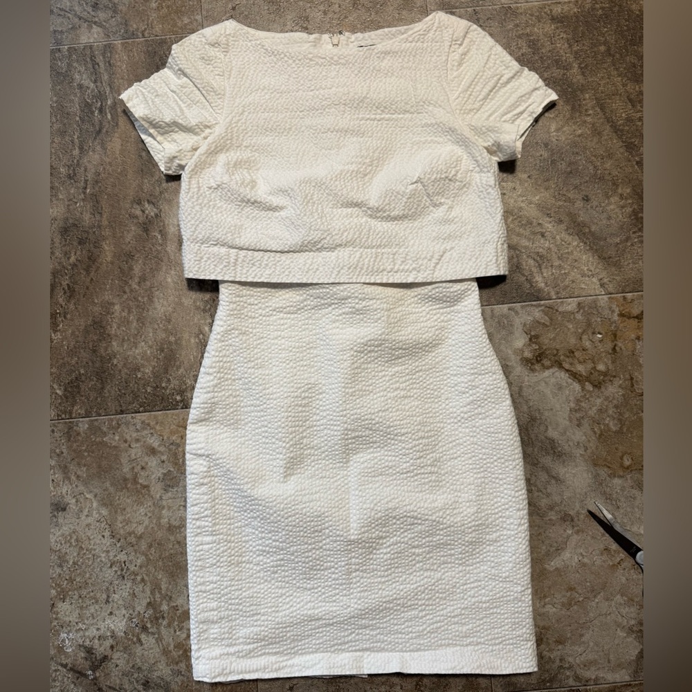 Banana Republic Seersucker Cream Dress - Picture 2 of 4